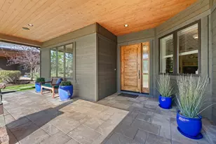 61365 Triple Knot Rd, Bend, OR 97702 - Photo 3