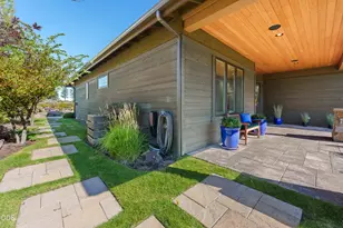 61365 Triple Knot Rd, Bend, OR 97702 - Photo 49