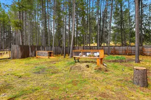 55510 Gross Dr, Bend, OR 97707 - Photo 19