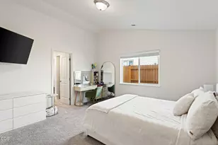 3583 NW 9th St, Redmond, OR 97756 - Photo 15