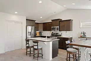 3583 NW 9th St, Redmond, OR 97756 - Photo 11