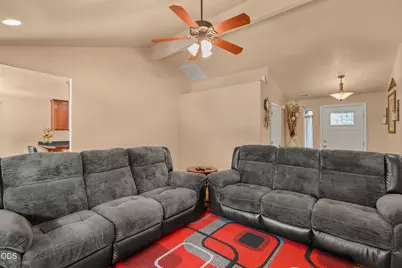 907 Worchester Drive, Medford, OR 97501 - Photo 11