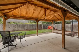 907 Worchester Dr, Medford, OR 97501 - Photo 23
