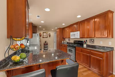 907 Worchester Drive, Medford, OR 97501 - Photo 5