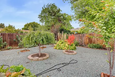 732 Sandra Lane, Central Point, OR 97502 - Photo 15