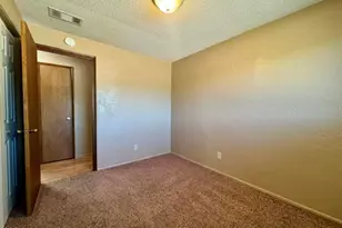 1931 NW Candler Ave, Grants Pass, OR 97526 - Photo 11