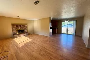 1931 NW Candler Ave, Grants Pass, OR 97526 - Photo 3