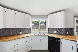 1784 NW Central Ave, Terrebonne, OR 97760 - Photo 23