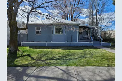 330 Pacific Terrace, Klamath Falls, OR 97601 - Photo 1