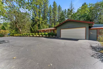 387 Carrollwood Drive, Grants Pass, OR 97527 - Photo 35