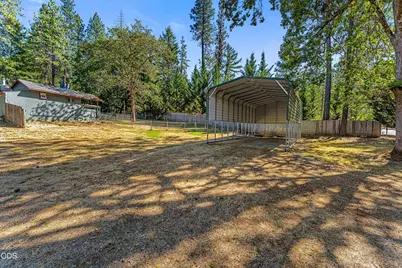 387 Carrollwood Drive, Grants Pass, OR 97527 - Photo 3