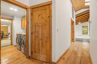 20445 Snowmass Ct, Bend, OR 97702 - Photo 15