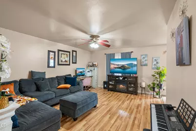 307 W Clark Street, Medford, OR 97501 - Photo 19