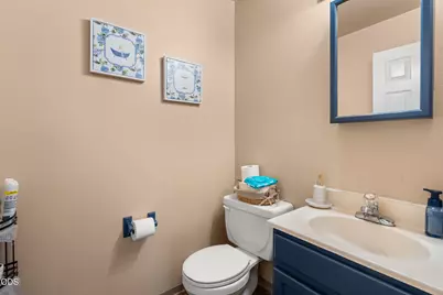 307 W Clark Street, Medford, OR 97501 - Photo 7