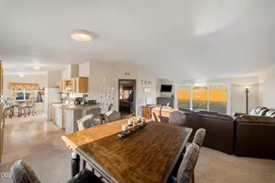 67665 Cloverdale Rd, Sisters, OR 97759 - Photo 19