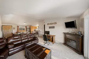 67665 Cloverdale Rd, Sisters, OR 97759 - Photo 25
