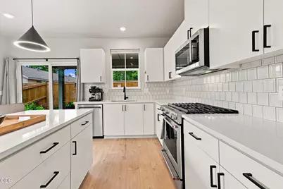 61173 SE Wagyu Drive, Bend, OR 97702 - Photo 17