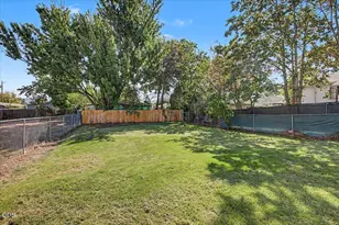 714 Broad St, Medford, OR 97501 - Photo 27