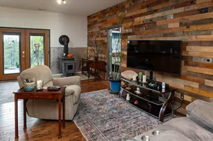 1035 NE Wyoming Dr, Prineville, OR 97754 - Photo 17