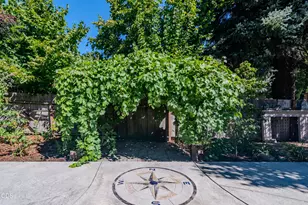 63 Nutley St, Ashland, OR 97520 - Photo 27