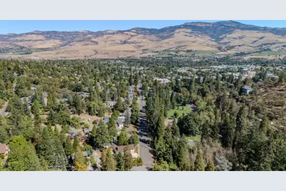 63 Nutley Street, Ashland, OR 97520 - Photo 31