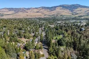 63 Nutley St, Ashland, OR 97520 - Photo 31