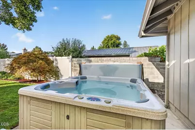 616 Hemlock Avenue, Central Point, OR 97502 - Photo 29