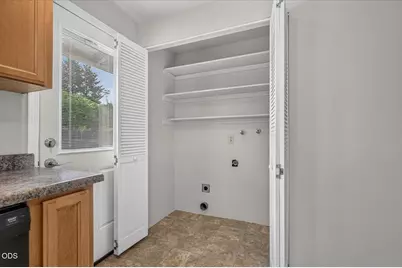 616 Hemlock Avenue, Central Point, OR 97502 - Photo 17