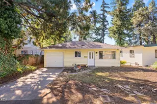 28 Eastwood Dr, Medford, OR 97504 - Photo 3