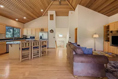 17855 Lava Butte Lane, Sunriver, OR 97707 - Photo 19