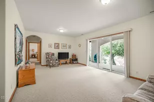 560 NW Rachel Lynn Wy, Roseburg, OR 97471 - Photo 23