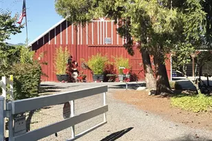 4919 Grant Rd, Central Point, OR 97502 - Photo 5