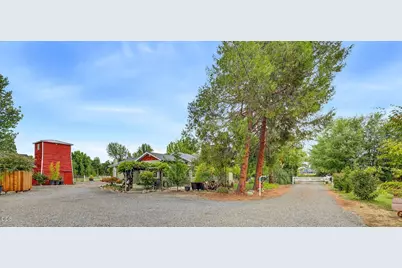 4919 Grant Road, Central Point, OR 97502 - Photo 31