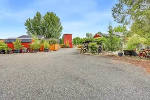 4919 Grant Rd, Central Point, OR 97502 - Photo 25