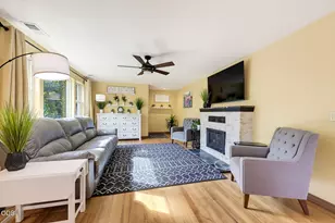 4919 Grant Rd, Central Point, OR 97502 - Photo 9