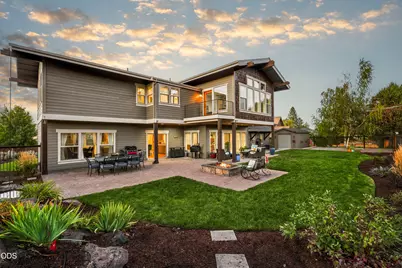20921 Miramar Drive, Bend, OR 97702 - Photo 1