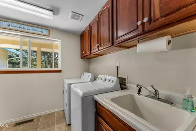 676 Becklin Drive, Merlin, OR 97532 - Photo 21