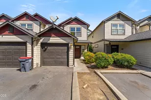 139 Casey Way, Central Point, OR 97502 - Photo 1