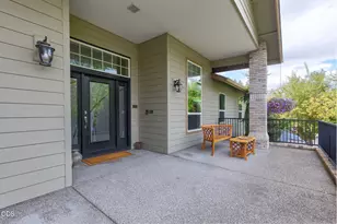 2212 SE Linden Ln, Grants Pass, OR 97527 - Photo 5
