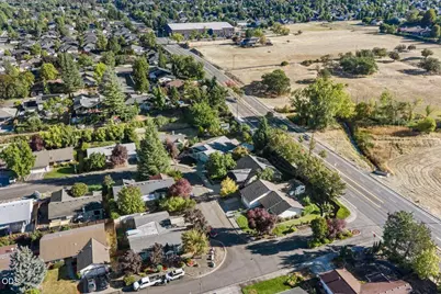 3579 Michael Park Drive, Medford, OR 97504 - Photo 39