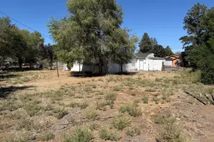 240 NW Birch Ave, Redmond, OR 97756 - Photo 5