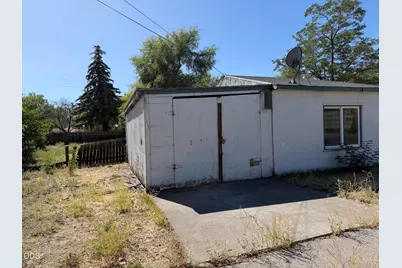 240 NW Birch Avenue, Redmond, OR 97756 - Photo 3