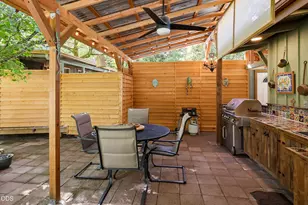 383 Whispering Pines Ln, Grants Pass, OR 97527 - Photo 17