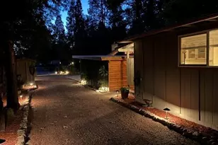 383 Whispering Pines Ln, Grants Pass, OR 97527 - Photo 35