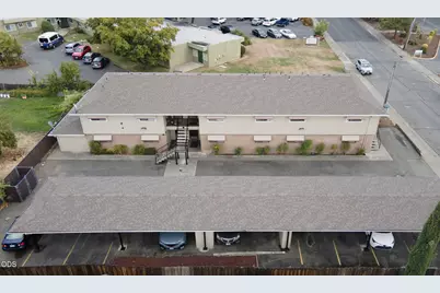 1704 NE Fairview Avenue, Grants Pass, OR 97526 - Photo 5