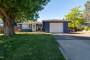 7701 Bellaire Way, White City, OR 97503 - Photo 1
