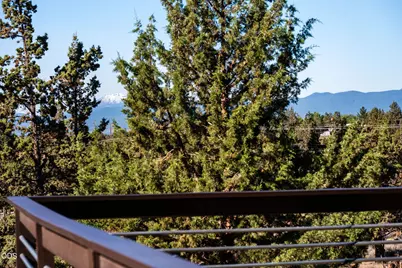 21042 Robin Avenue, Bend, OR 97703 - Photo 13