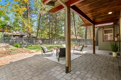 1940 SW Forest Ridge Avenue, Bend, OR 97702 - Photo 33