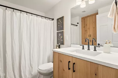 1940 SW Forest Ridge Avenue, Bend, OR 97702 - Photo 15