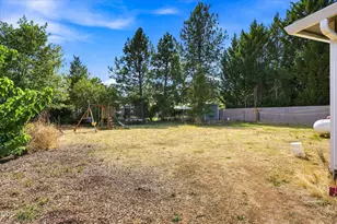 125 Penny Ln, Shady Cove, OR 97539 - Photo 27